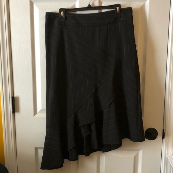 Bisou Bisou Asymmetrical Ruffle Skirt Size 12 NWT - Picture 2 of 9